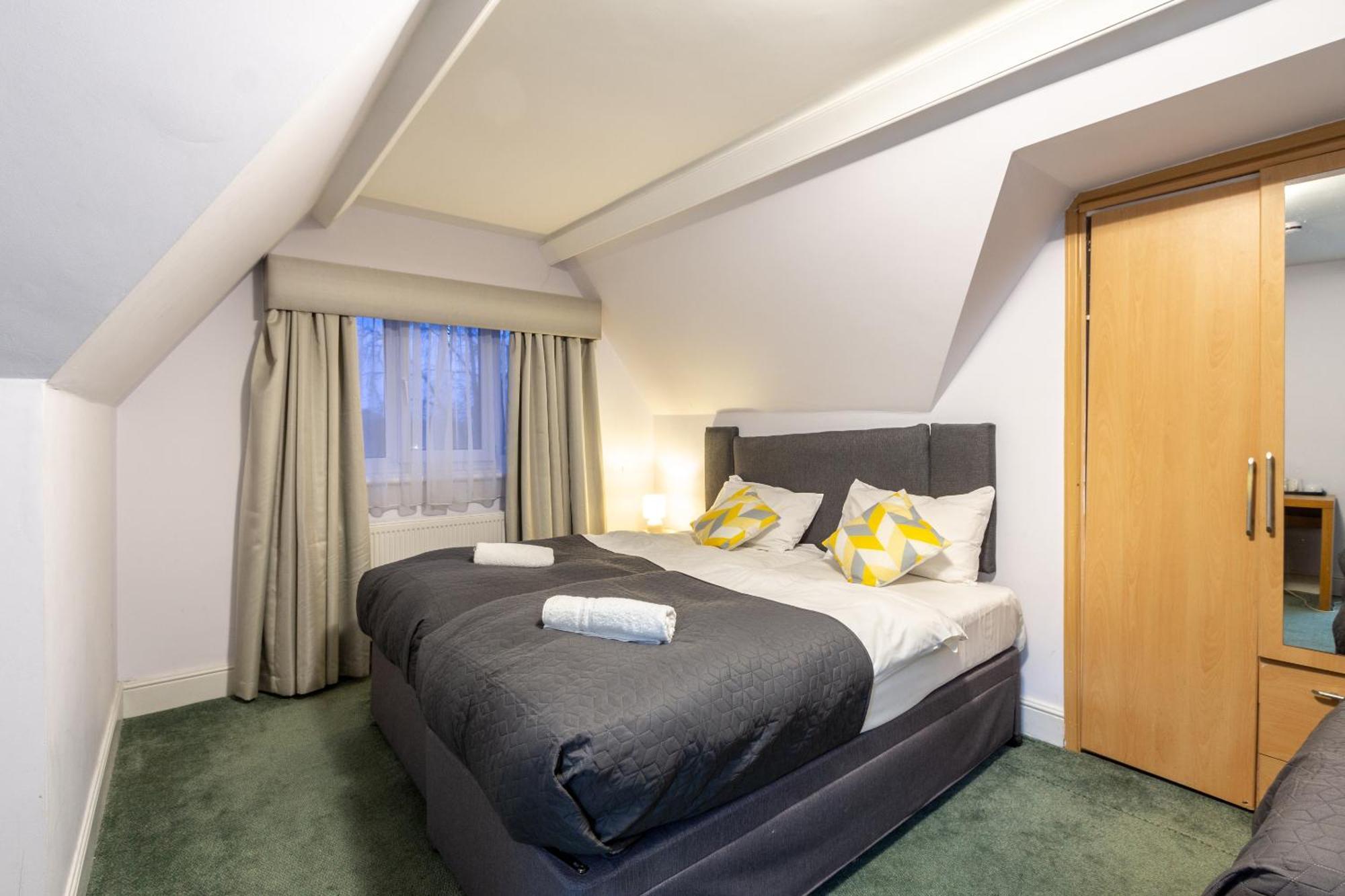 London Gatwick Inn Zewnętrze zdjęcie