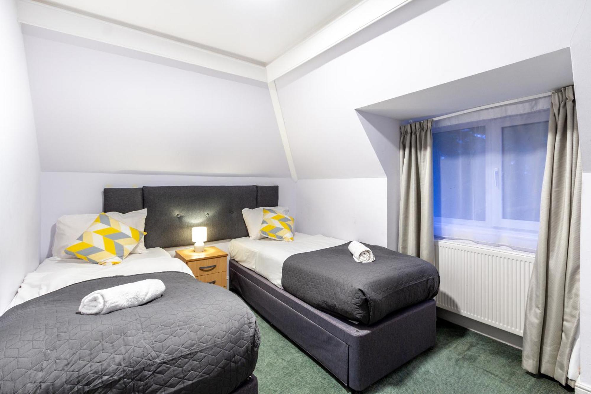 London Gatwick Inn Zewnętrze zdjęcie