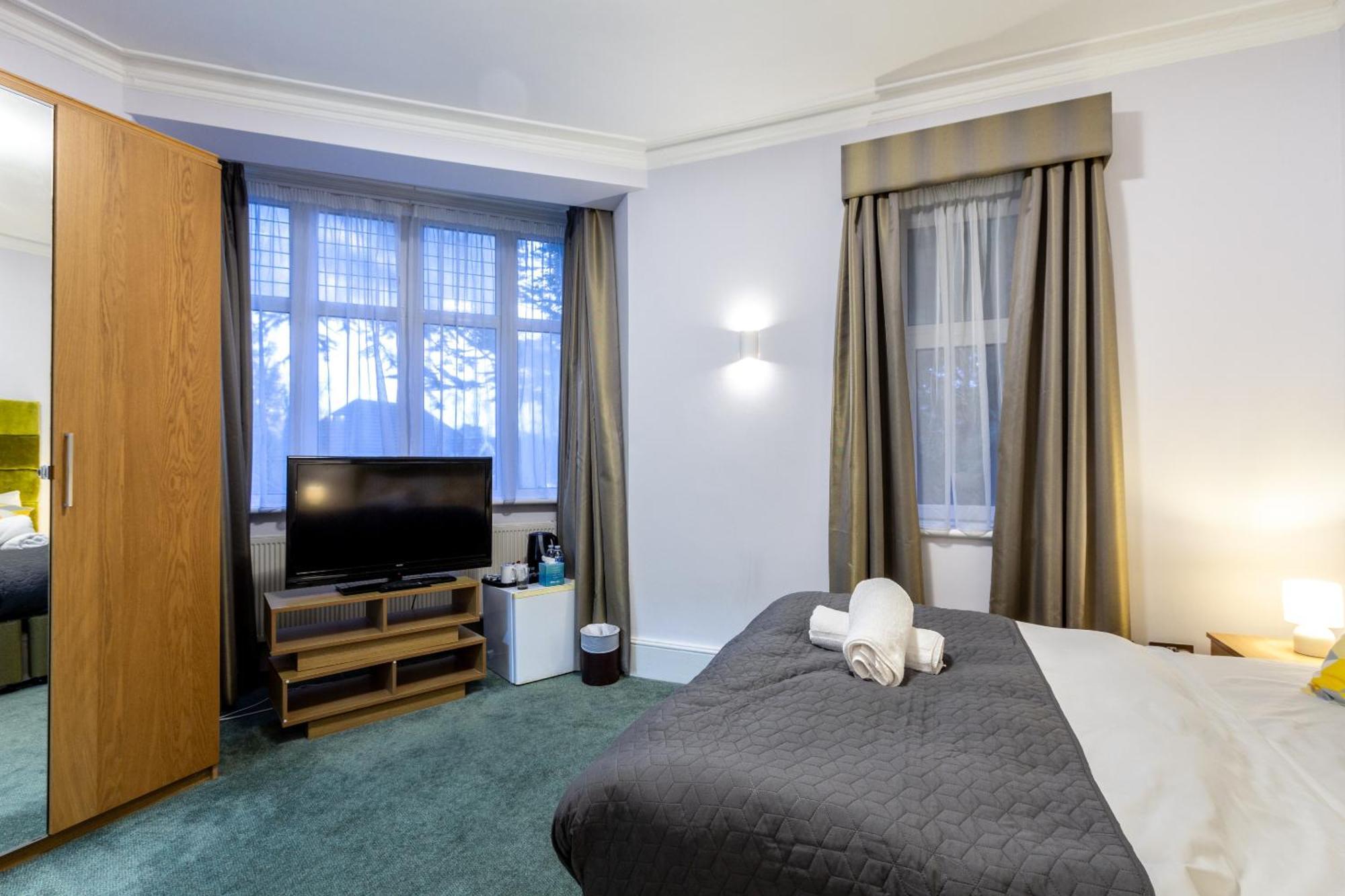 London Gatwick Inn Zewnętrze zdjęcie